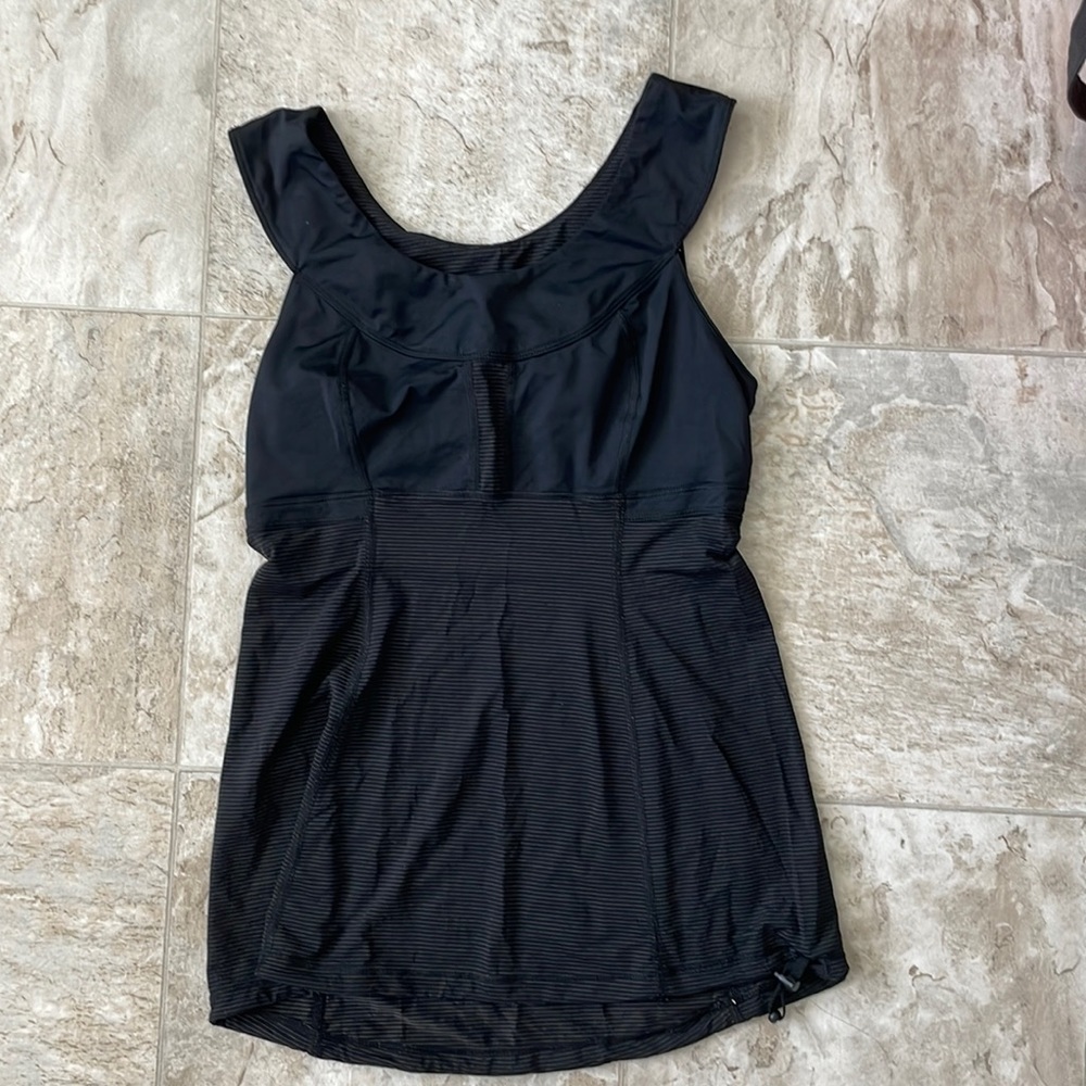 Lululemon Run: Ta Ta Topper tank